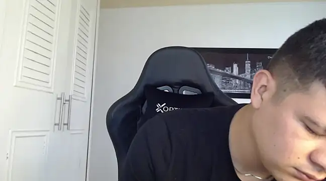 Plug Control online show from 02.08.25