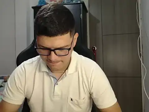 Plug Control online show from 03.04.25