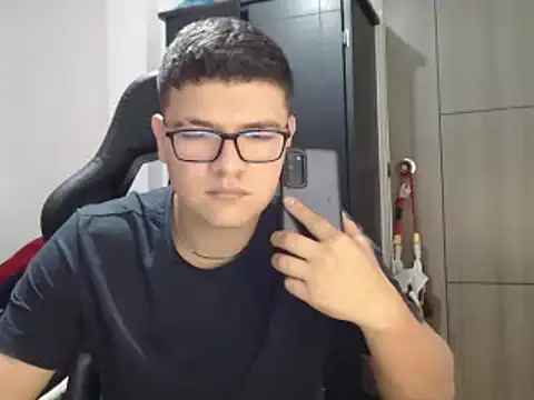 Plug Control online show from 03.07.25