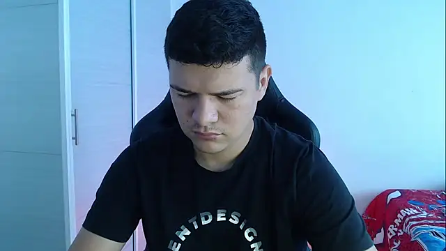 Plug Control online show from 09.09.25