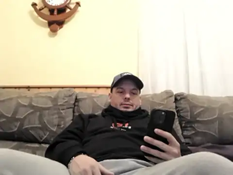 Jose HotLatino online show from 01.17.26