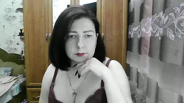 SophieNightAh online show from 10.11.25