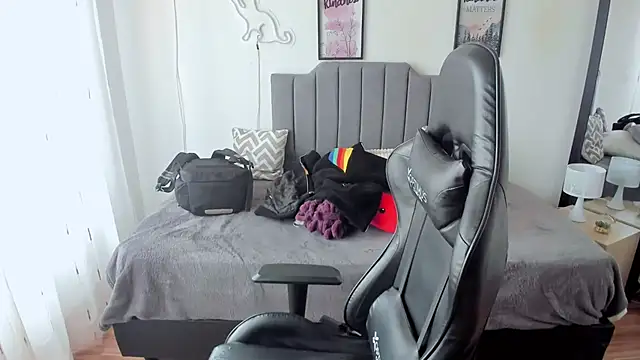 Amy joones online show from 10.21.25