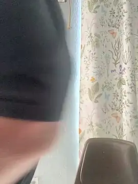 Snapshot of Miguel16i chatting on 12.10.24 Miguel16i online show from 12.10.24