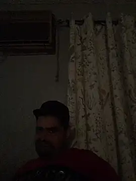 Snapshot of Miguel16i chatting on 01.02.25 Miguel16i online show from 01.02.25