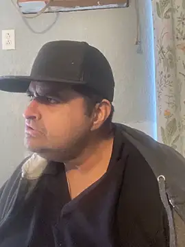 Snapshot of Miguel16i chatting on 01.23.25 Miguel16i online show from 01.23.25