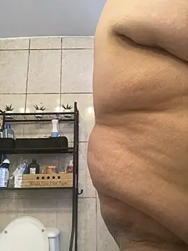 Snapshot of Miguel16i chatting on 01.30.25 Miguel16i online show from 01.30.25