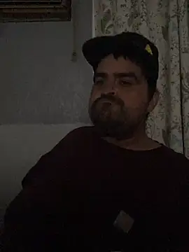 Snapshot of Miguel16i chatting on 03.09.25 Miguel16i online show from 03.09.25