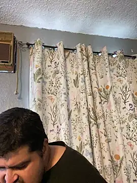 Snapshot of Miguel16i chatting on 03.12.25 Miguel16i online show from 03.12.25