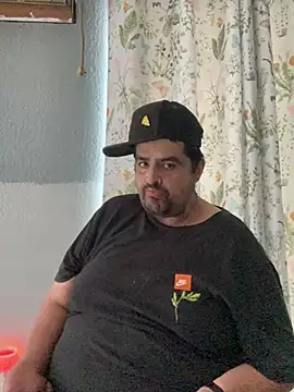 Snapshot of Miguel16i chatting on 03.12.25 Miguel16i online show from 03.12.25