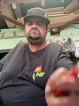 Snapshot of Miguel16i chatting on 03.13.25 Miguel16i online show from 03.13.25