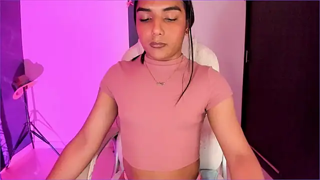 CandyLatinHott online show from 10.21.25
