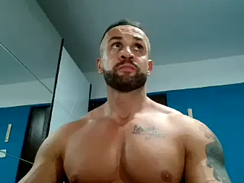Magnificmuscles89 online show from 12.16.24