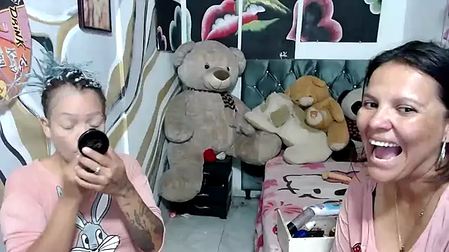 manzanahot9 online show from 09.11.25