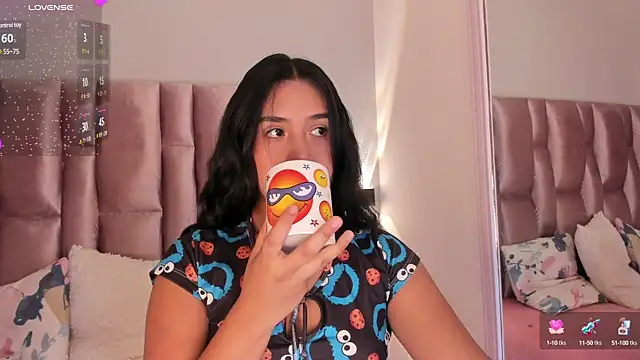 Snapshot of NikyBrookss chatting on 02.25.25 NikyBrookss online show from 02.25.25