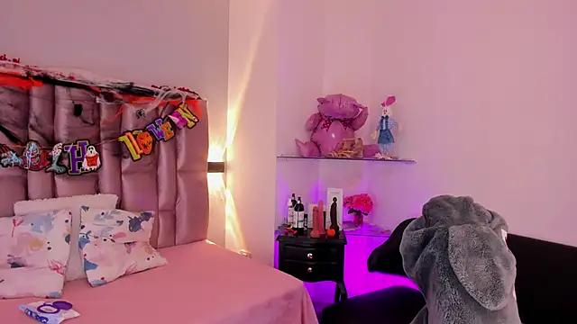 Snapshot of NikyBrookss chatting on 11.08.25 NikyBrookss online show from 11.08.25