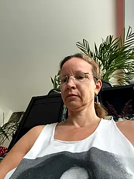 AnnikaRose online show from 09.10.25