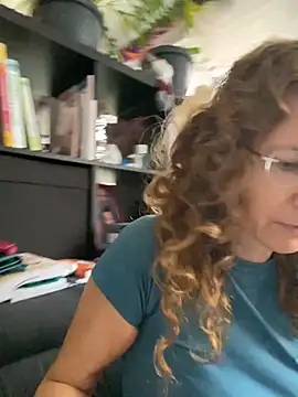 AnnikaRose online show from 10.30.25