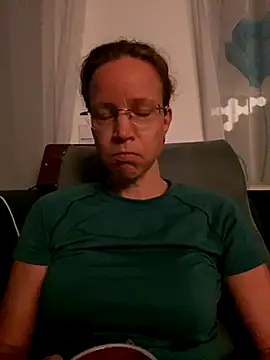 AnnikaRose online show from 11.24.25