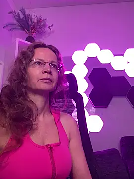 Snapshot of AnnikaRose chatting on 04.29.26 AnnikaRose online show from 04.29.26