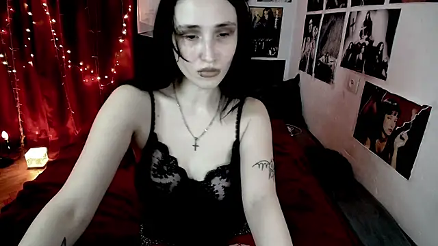 Snapshot of Tricky_Vicky666 chatting on 11.12.25 Tricky Vicky666 online show from 11.12.25