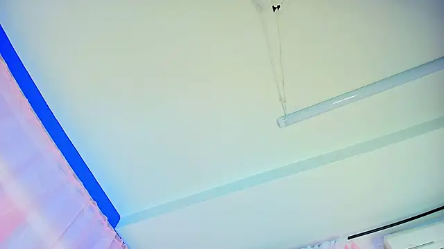 liccy hall online show from 04.17.26