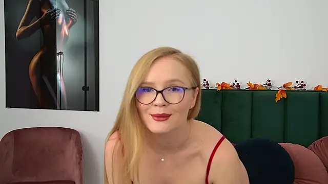 Snapshot of Chloe_Richardson chatting on 11.06.25 Chloe Richardson online show from 11.06.25