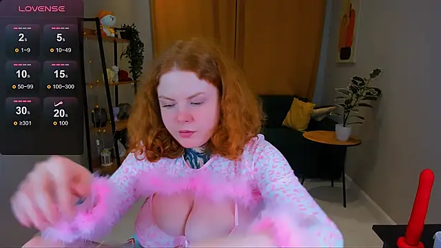 Snapshot of Cassie_xKiss chatting on 02.14.25 Cassie xKiss online show from 02.14.25