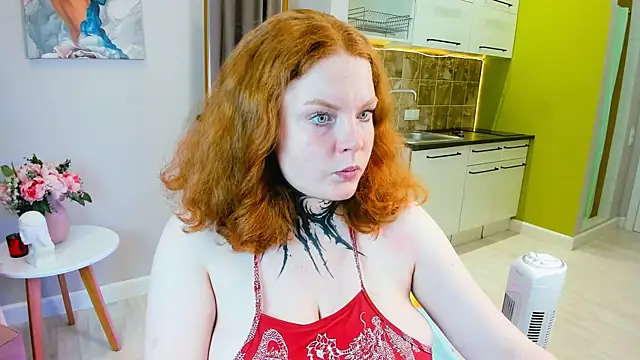 Snapshot of Cassie_xKiss chatting on 03.05.25 Cassie xKiss online show from 03.05.25