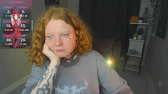 Snapshot of Cassie_xKiss chatting on 09.14.25 Cassie xKiss online show from 09.14.25