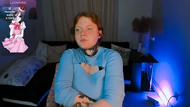 Snapshot of Cassie_xKiss chatting on 10.14.25 Cassie xKiss online show from 10.14.25