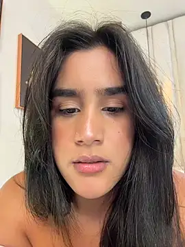 Snapshot of bonniekim_ chatting on 11.04.25 bonniekim online show from 11.04.25