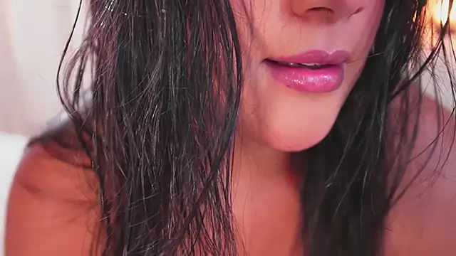 Snapshot of bonniekim_ chatting on 11.11.25 bonniekim online show from 11.11.25