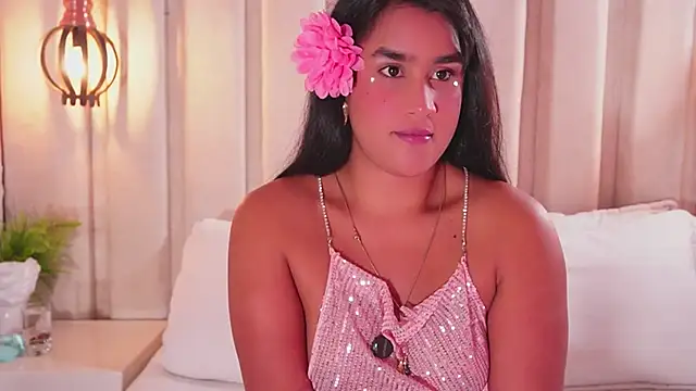 Snapshot of bonniekim_ chatting on 12.01.25 bonniekim online show from 12.01.25