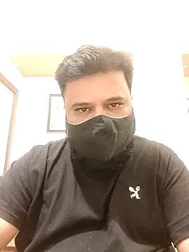 Hunk-Hand6 online show from 12.18.25