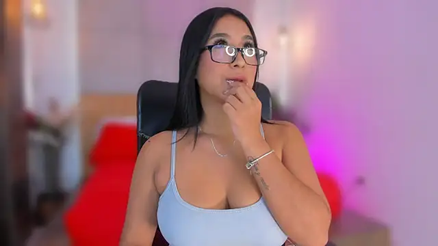 Snapshot of BellaHarllow chatting on 02.23.26 BellaHarllow online show from 02.23.26