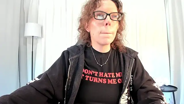 SaraDesirexo online show from 03.31.26