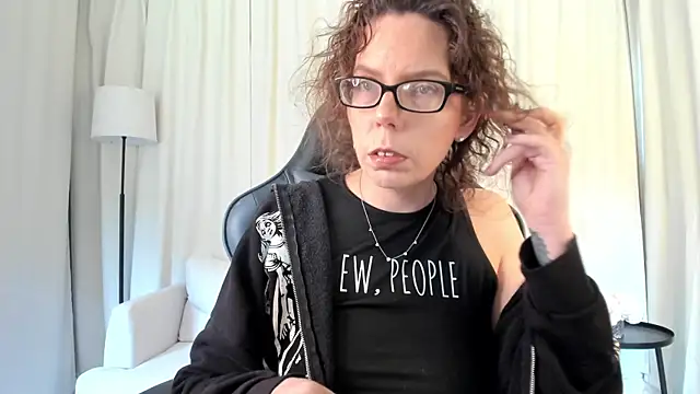 SaraDesirexo online show from 04.01.26