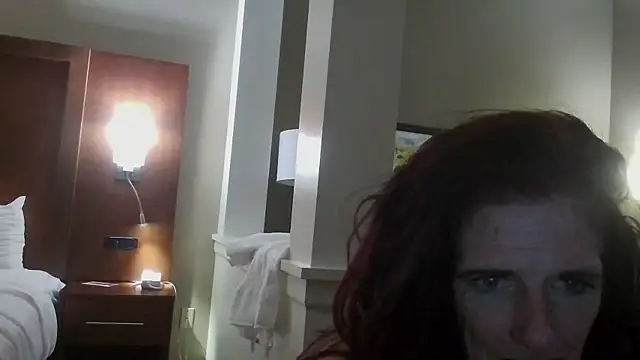 Snapshot of Avaivory chatting on 10.06.25 Avaivory online show from 10.06.25