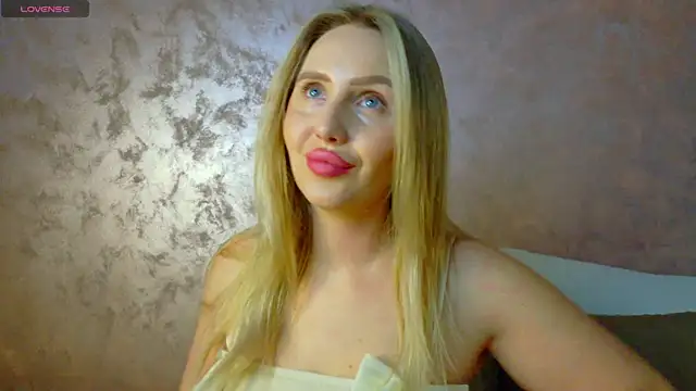 Snapshot of lexy_a chatting on 02.12.26 lexy a online show from 02.12.26