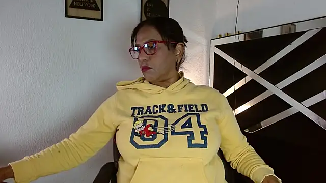 elizabeth mature23 online show from 10.23.25