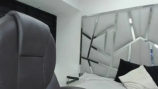 Catherinee69 x online show from 02.17.26