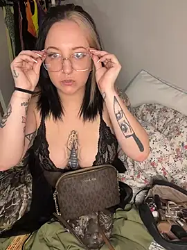 BunnyWilde online show from 02.25.25