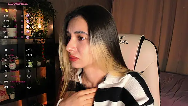 DarlaLike online show from 11.20.25