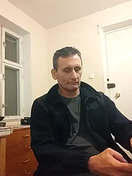 Snapshot of Viause_Kentauelle chatting on 02.20.25 Viause Kentauelle online show from 02.20.25