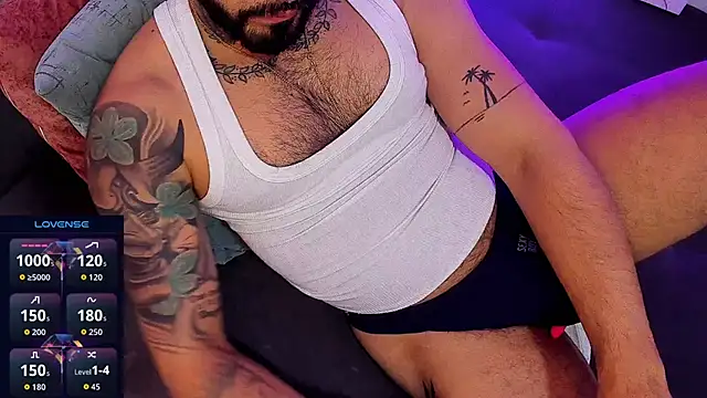 Snapshot of mikemulerr chatting on 10.30.25 mikemulerr online show from 10.30.25