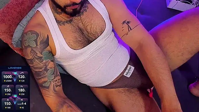 Snapshot of mikemulerr chatting on 11.26.25 mikemulerr online show from 11.26.25