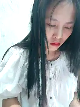 Lien-Yeu online show from 02.12.25