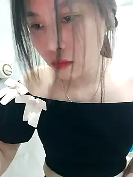 Lien-Yeu online show from 02.18.25