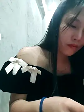 Lien-Yeu online show from 02.18.25